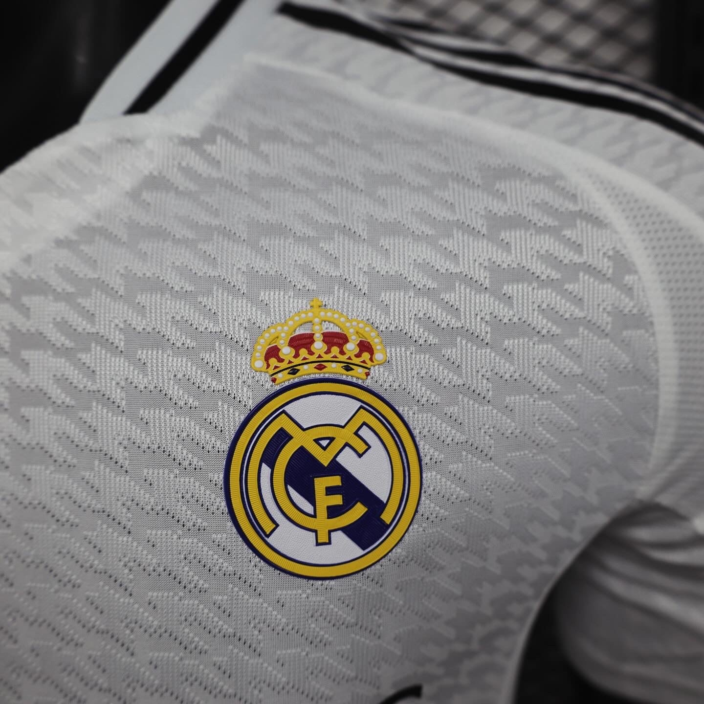 Real Madrid 24/25 Local Versión Jugador
