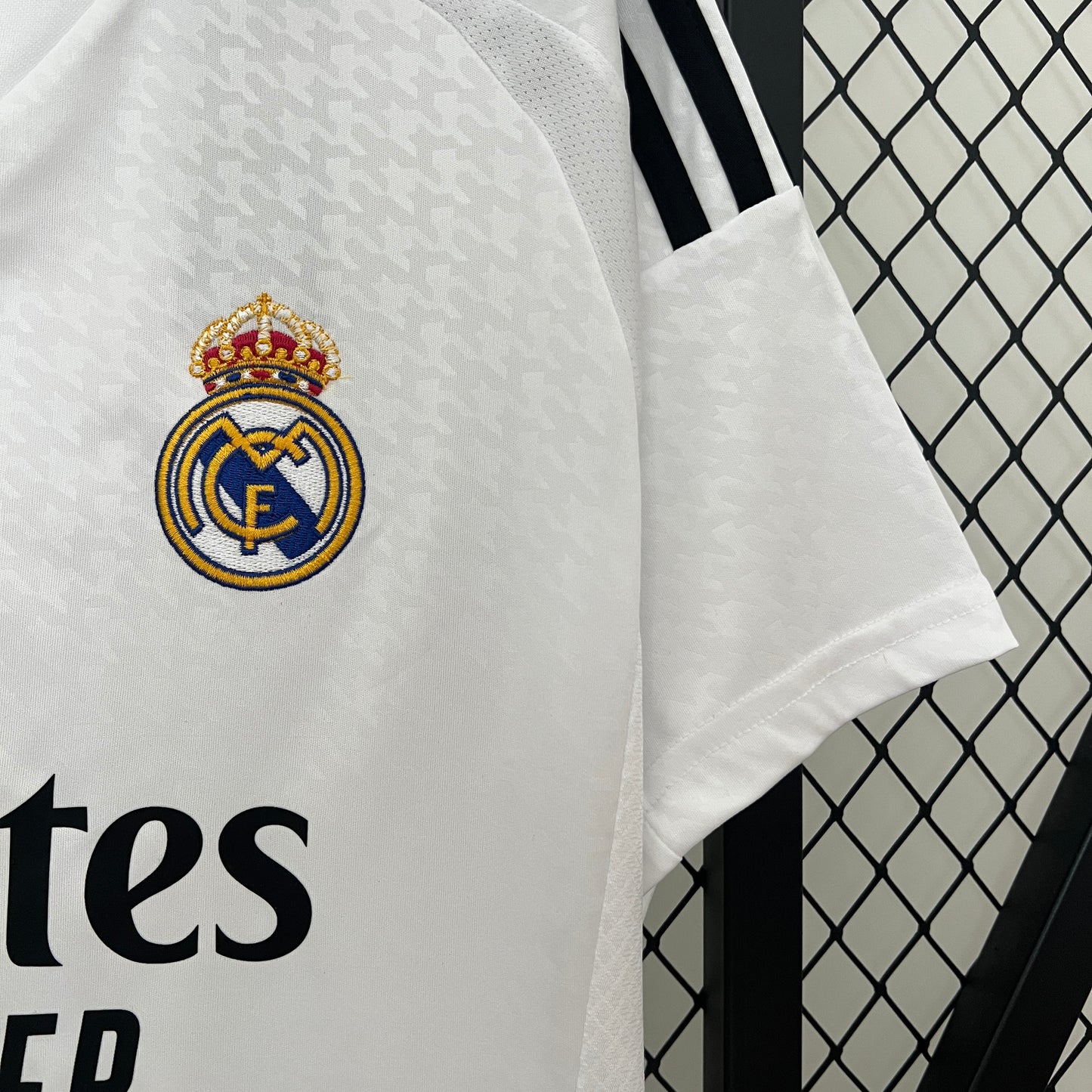 Real Madrid 24/25 Local Versión Fan